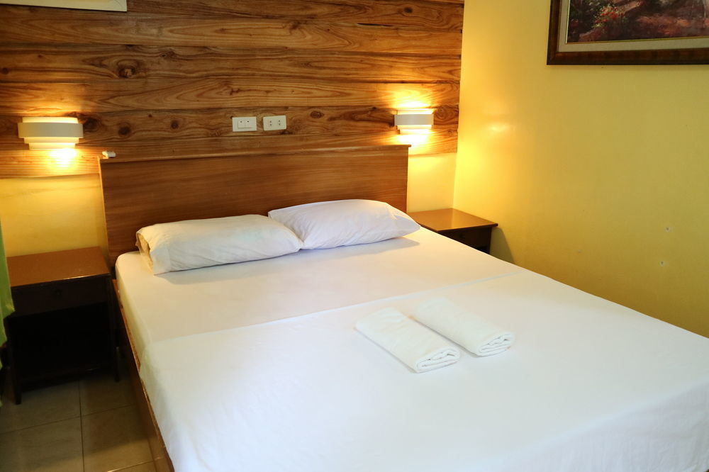 Libaong Dubay Panglao Beachfront Resort מראה חיצוני תמונה